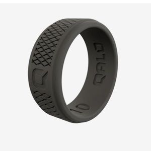 NWOT QALO MEN'S CROSSHATCH SILICONE RING Size 9